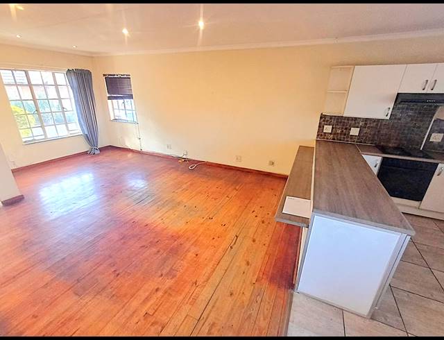 2 BEDROOM TOWNHOUSE FOR SALE IN CLUBVIEW